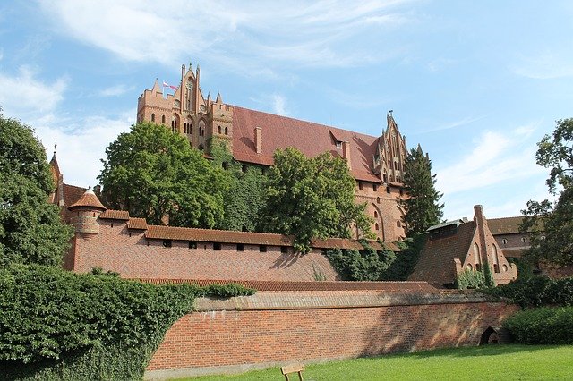 Muat turun percuma Malbork Castle Poland Places Of - foto atau gambar percuma untuk diedit dengan editor imej dalam talian GIMP