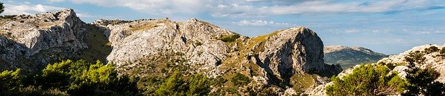Безкоштовно завантажте гірський хребет Майорка Трамунтана - безкоштовну фотографію або зображення для редагування за допомогою онлайн-редактора зображень GIMP