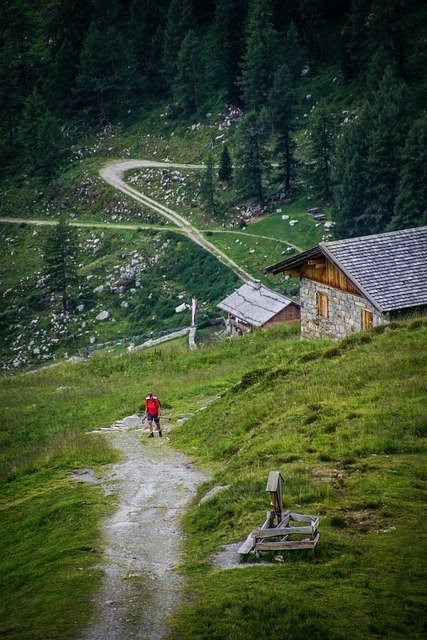 Скачать бесплатно Man Only Walk - бесплатную фотографию или картинку для редактирования с помощью онлайн-редактора изображений GIMP