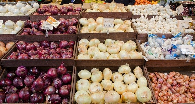 Free picture Market Onions Vegetables -  to be edited by GIMP free image editor by OffiDocs