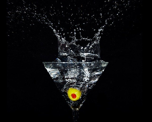 Scarica gratuitamente Martini Cocktail Beverage: foto o immagine gratuita da modificare con l'editor di immagini online GIMP