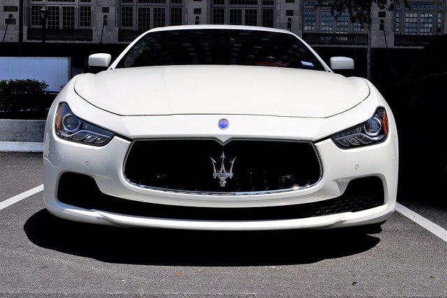 تنزيل Maserati Grand Turismo Luxury Car مجانًا - صورة مجانية أو صورة ليتم تحريرها باستخدام محرر الصور عبر الإنترنت GIMP