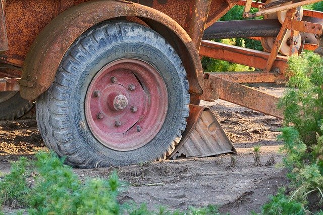 Bezpłatne pobieranie Mature Trailers Agriculture - bezpłatne zdjęcie lub obraz do edycji za pomocą internetowego edytora obrazów GIMP