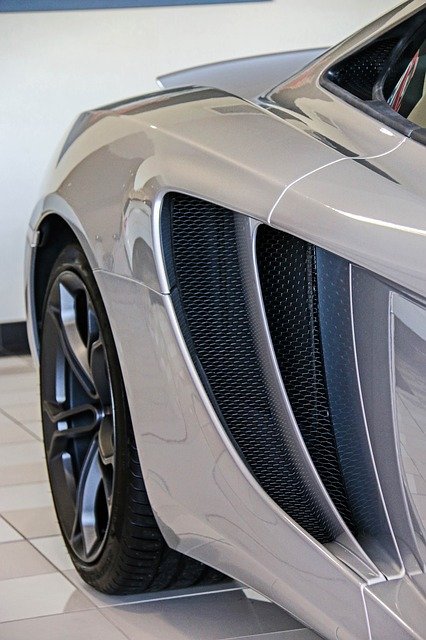 Muat turun percuma mclaren mp4 12c gambar kenderaan roda kereta untuk diedit dengan editor imej dalam talian percuma GIMP