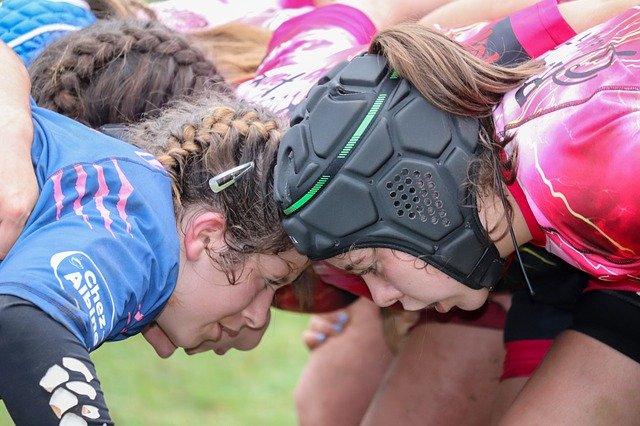 Muat turun percuma Melee Rugby Female - foto atau gambar percuma untuk diedit dengan editor imej dalam talian GIMP