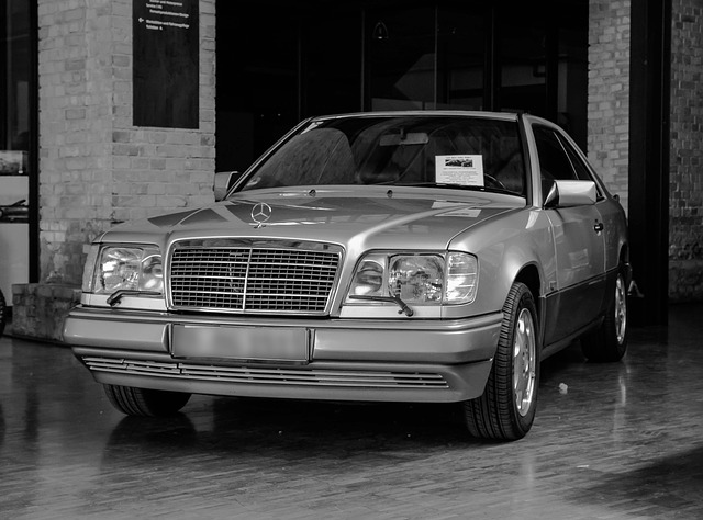 Free download mercedes w124 automobile vehicle free picture to be edited with GIMP free online image editor