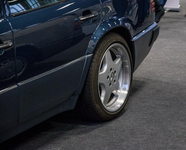 Mercedes Youngtimer Vehicle 무료 다운로드 - 무료 사진 또는 GIMP 온라인 이미지 편집기로 편집할 사진
