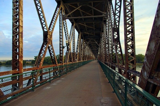 Kostenloser Download Meridian Highway Bridge Bridge Road Kostenloses Bild, das mit dem kostenlosen Online-Bildeditor GIMP bearbeitet werden kann