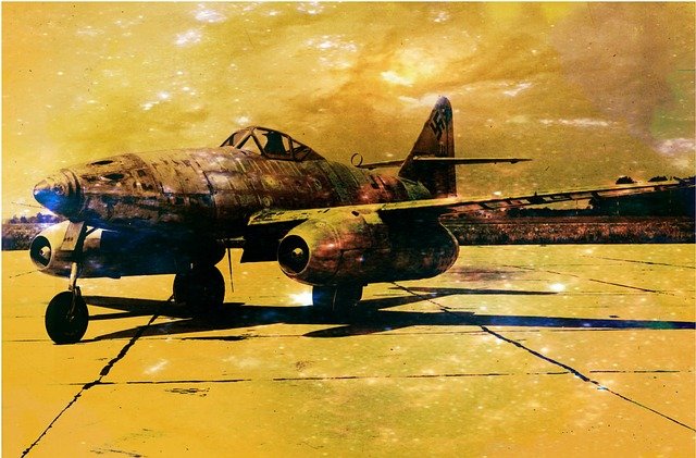 Free download messerschmitt me 262 jet plane free picture to be edited with GIMP free online image editor