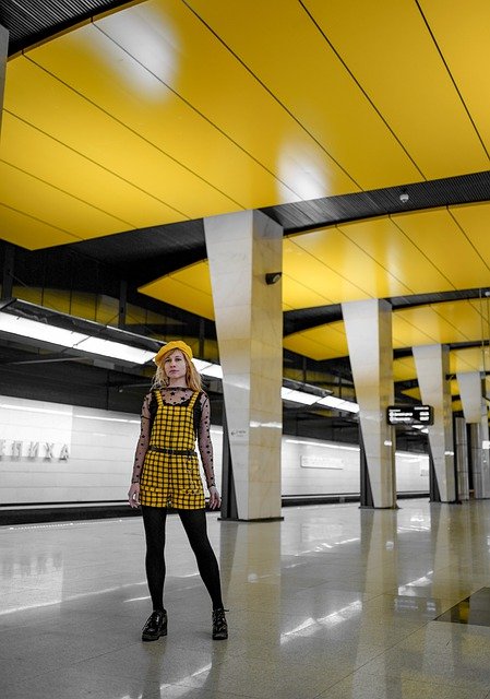 Kostenloser Download U-Bahn-U-Bahn-Station Menschen Kostenloses Bild, das mit dem kostenlosen Online-Bildeditor GIMP bearbeitet werden kann