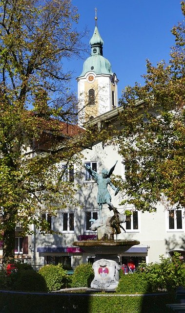 Téléchargement gratuit de la ville de Miesbach en Bavière - photo ou image gratuite à éditer avec l'éditeur d'images en ligne GIMP