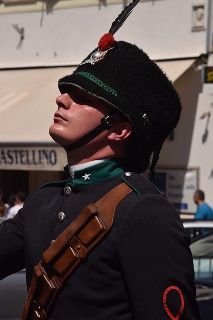 Téléchargement gratuit de Military Parade Center - photo ou image gratuite à éditer avec l'éditeur d'images en ligne GIMP