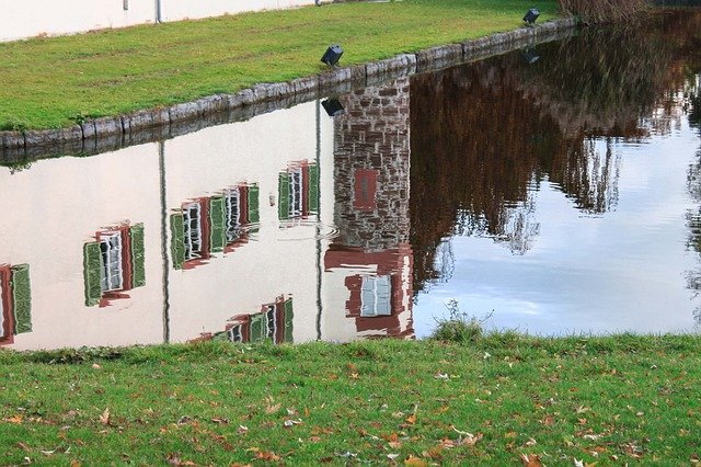 免费下载 Mirroring Castle Water - 使用 GIMP 在线图像编辑器编辑的免费照片或图片