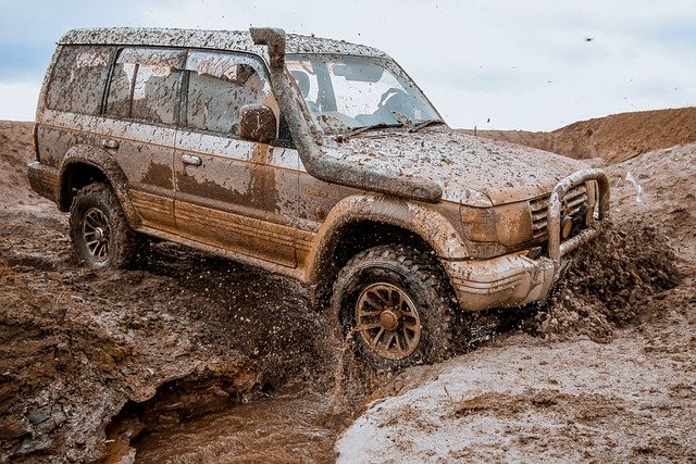 Free download mitsubishi pajero suv mud water free picture to be edited with GIMP free online image editor