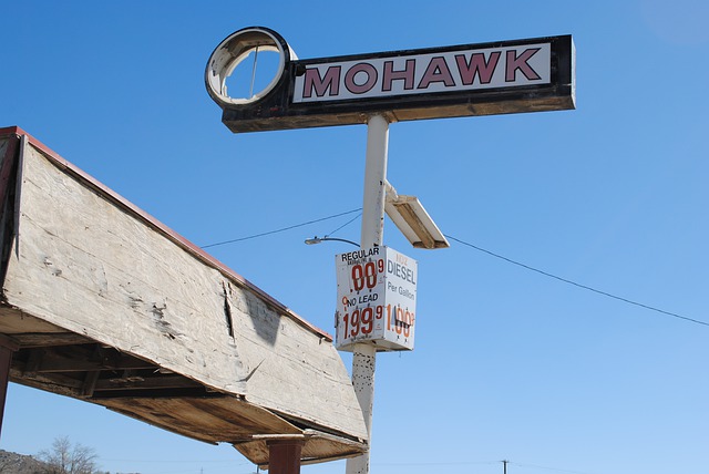 Free download mohawk gas gas station gas sign free picture to be edited with GIMP free online image editor