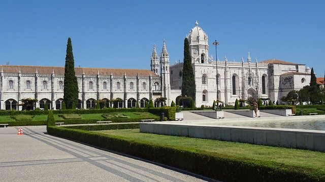 Descărcare gratuită Monastery Old Historical - fotografie sau imagine gratuită pentru a fi editată cu editorul de imagini online GIMP