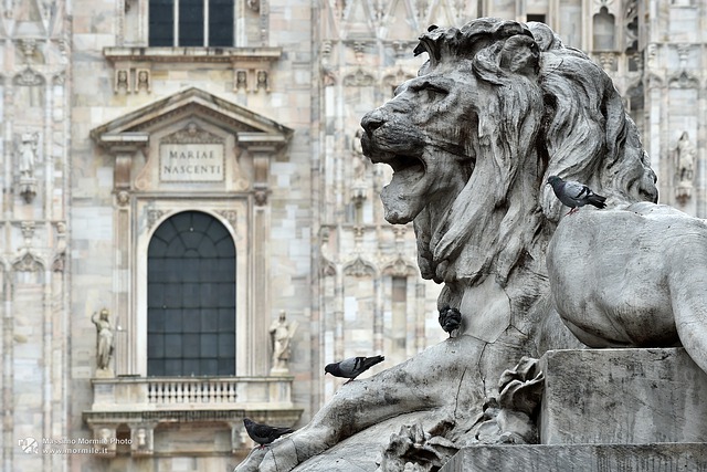 Free graphic monument duomo lion europe milan to be edited by GIMP free image editor by OffiDocs