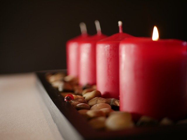 Download gratuito Mood Candlelight Candles - foto o immagine gratuita da modificare con l'editor di immagini online di GIMP