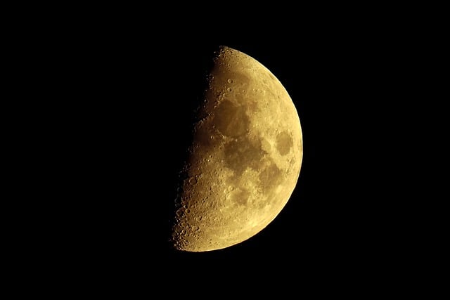 Laden Sie kostenlos das Mondhimmel-Nachthimmel-Bild herunter, das mit dem kostenlosen Online-Bildeditor GIMP bearbeitet werden kann