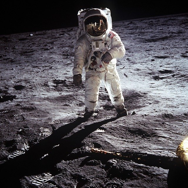 Free download moon landing apollo 11 nasa free picture to be edited with GIMP free online image editor