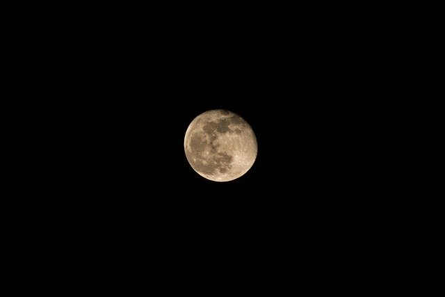 Descărcare gratuită Moon Night Astronomy - fotografie sau imagini gratuite pentru a fi editate cu editorul de imagini online GIMP