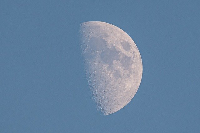 Descărcare gratuită Moon Sky Atmosphere - fotografie sau imagine gratuită pentru a fi editată cu editorul de imagini online GIMP