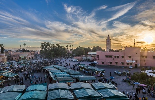 Descărcare gratuită Maroc Marrakech Djemaa El Fna - fotografie sau imagine gratuită pentru a fi editată cu editorul de imagini online GIMP