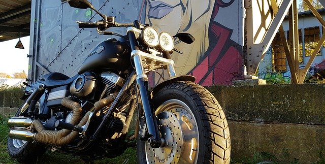 Téléchargement gratuit de la gare de moto Harley - photo ou image gratuite à modifier avec l'éditeur d'images en ligne GIMP