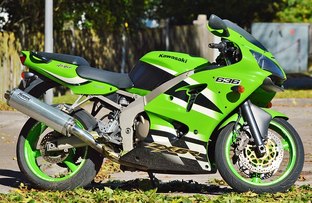 دانلود رایگان عکس موتور سیکلت کاوازاکی zx6r اگزوز رایگان برای ویرایش با ویرایشگر تصویر آنلاین رایگان GIMP