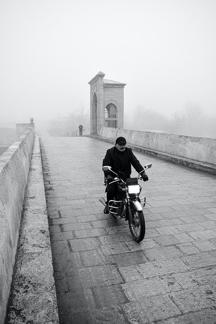 Scarica gratis moto uomo bici turismo foto gratis da modificare con GIMP editor di immagini online gratuito