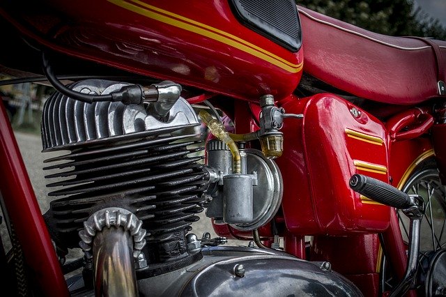 ດາວໂຫລດຟຣີ Motorcycle Old Transport - ຮູບພາບຫຼືຮູບພາບທີ່ບໍ່ເສຍຄ່າເພື່ອແກ້ໄຂດ້ວຍຕົວແກ້ໄຂຮູບພາບອອນໄລນ໌ GIMP
