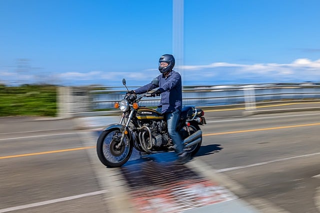 Free download motorcycle road traffic kawasaki free picture to be edited with GIMP free online image editor