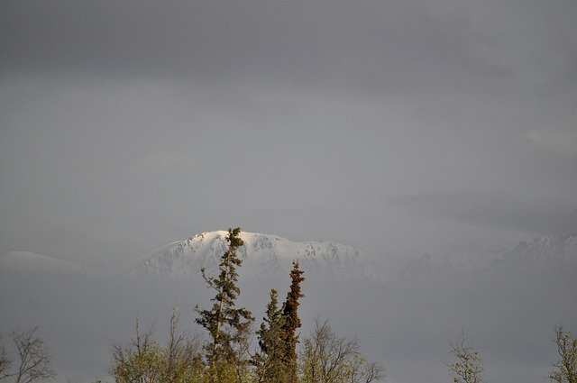 Бесплатно скачать Зимний туман в горах - бесплатную фотографию или картинку для редактирования с помощью онлайн-редактора изображений GIMP