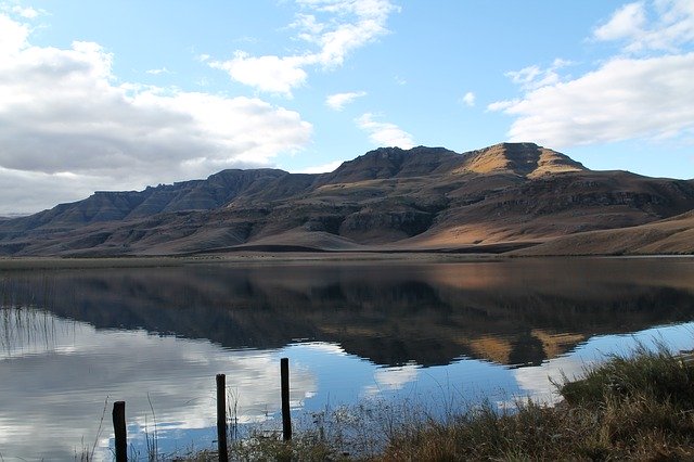 Téléchargement gratuit de Mountain Lake Landscape - photo ou image gratuite à éditer avec l'éditeur d'images en ligne GIMP