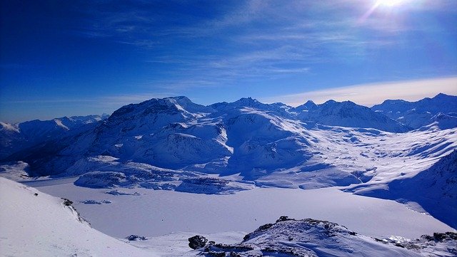 GIMP çevrimiçi resim düzenleyiciyle düzenlenecek ücretsiz indir Dağ Manzarası Kar ücretsiz fotoğraf şablonu