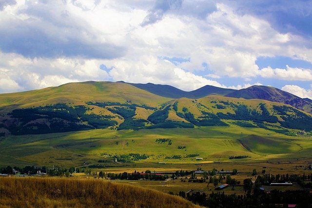 Unduh gratis gambar pemandangan alam pegunungan pegunungan gratis untuk diedit dengan editor gambar online gratis GIMP