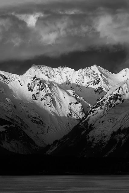 Free graphic mountain nature monochrome travel to be edited by GIMP free image editor by OffiDocs