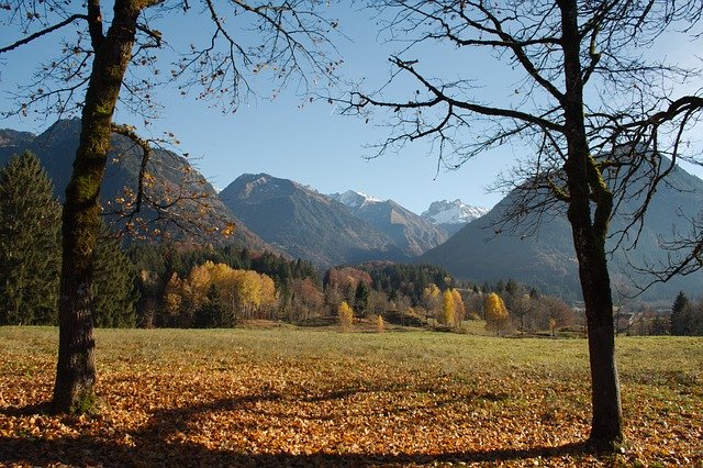 Téléchargement gratuit Montagnes Paysage d'automne - photo ou image gratuite à éditer avec l'éditeur d'images en ligne GIMP