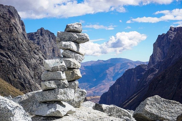 Muat turun percuma Mountains Laguna Sea - foto atau gambar percuma untuk diedit dengan editor imej dalam talian GIMP