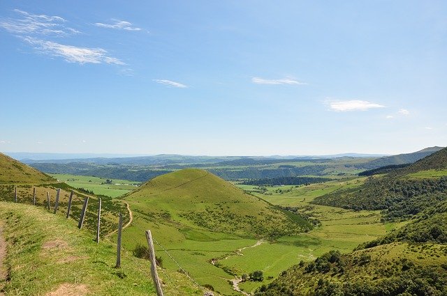 Download gratuito di Mountains Mountain Auvergne: foto o immagini gratuite da modificare con l'editor di immagini online GIMP