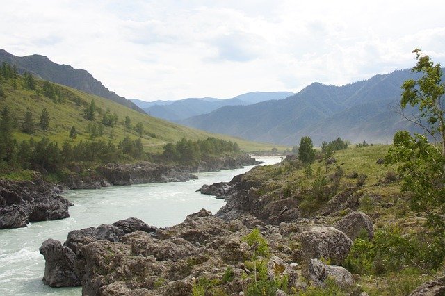 Безкоштовно завантажте Mountains Nature River - безкоштовне фото або зображення для редагування за допомогою онлайн-редактора зображень GIMP