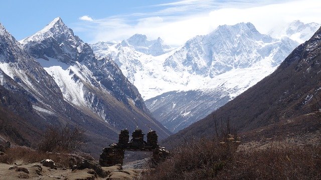 Téléchargement gratuit Montagnes Népal Himalaya - photo ou image gratuite à modifier avec l'éditeur d'images en ligne GIMP