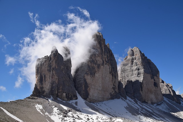 Bezpłatne pobieranie gór skały klif śnieg lód darmowe zdjęcie do edycji za pomocą bezpłatnego internetowego edytora obrazów GIMP