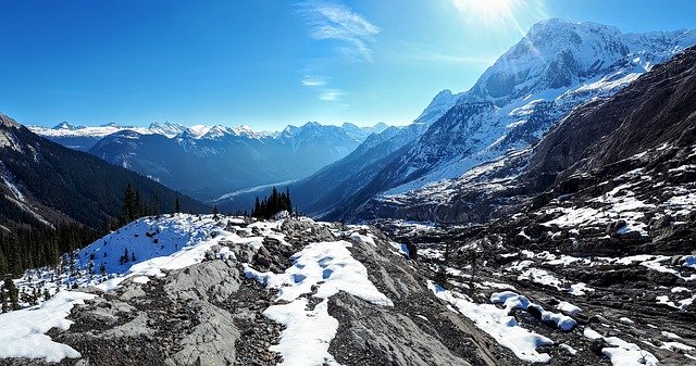 Descărcare gratuită șablon foto gratuit Mountains Snow Landscape pentru a fi editat cu editorul de imagini online GIMP