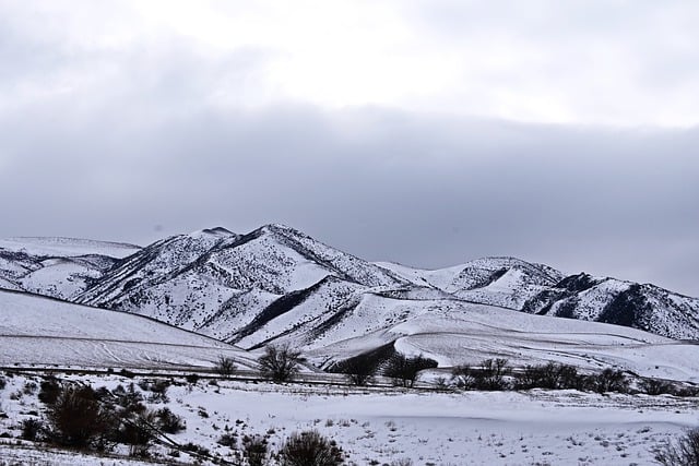 Free download mountains snow winter clouds white free picture to be edited with GIMP free online image editor