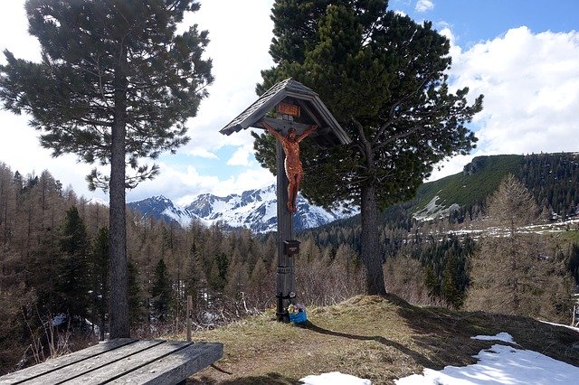 Bezpłatne pobieranie Mountains Summit Cross Wayside - bezpłatne zdjęcie lub obraz do edycji za pomocą internetowego edytora obrazów GIMP