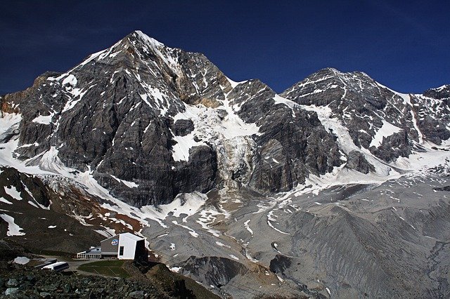 Kostenloser Download Berge Gipfel Landschaft Schnee kostenloses Bild, das mit dem kostenlosen Online-Bildeditor GIMP bearbeitet werden kann