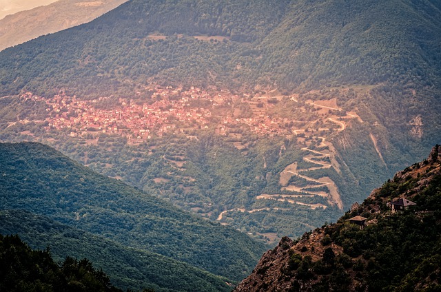 जीआईएमपी मुफ्त ऑनलाइन छवि संपादक के साथ संपादित किए जाने वाले पहाड़ों की धूप ज़िगज़ैग गैलिनिक मुफ्त तस्वीर डाउनलोड करें