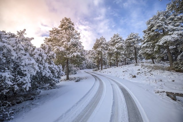Descarga gratuita de imágenes gratuitas de montañas, atardecer, amanecer y nieve para editar con el editor de imágenes en línea gratuito GIMP