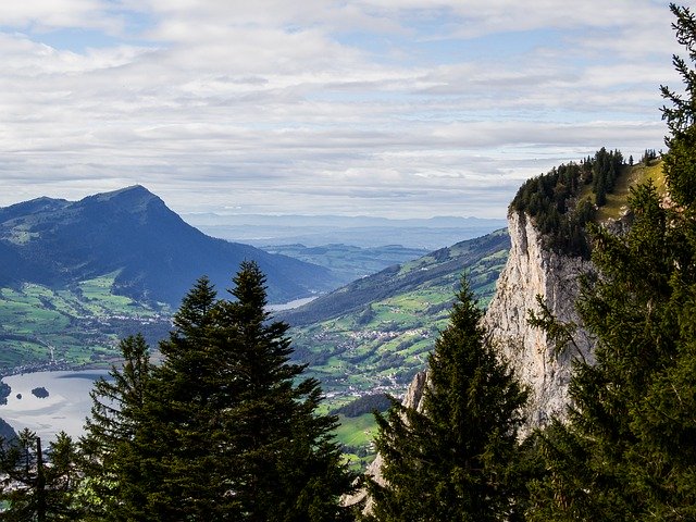 دانلود رایگان Mountains Switzerland Mythen - عکس یا تصویر رایگان قابل ویرایش با ویرایشگر تصویر آنلاین GIMP